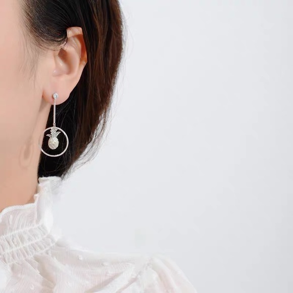 Pineapple shape earrings - Picture 4 of 5